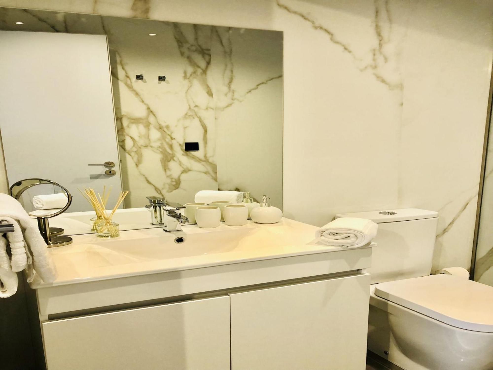 Apartamento Bright And Spacious In Porto
