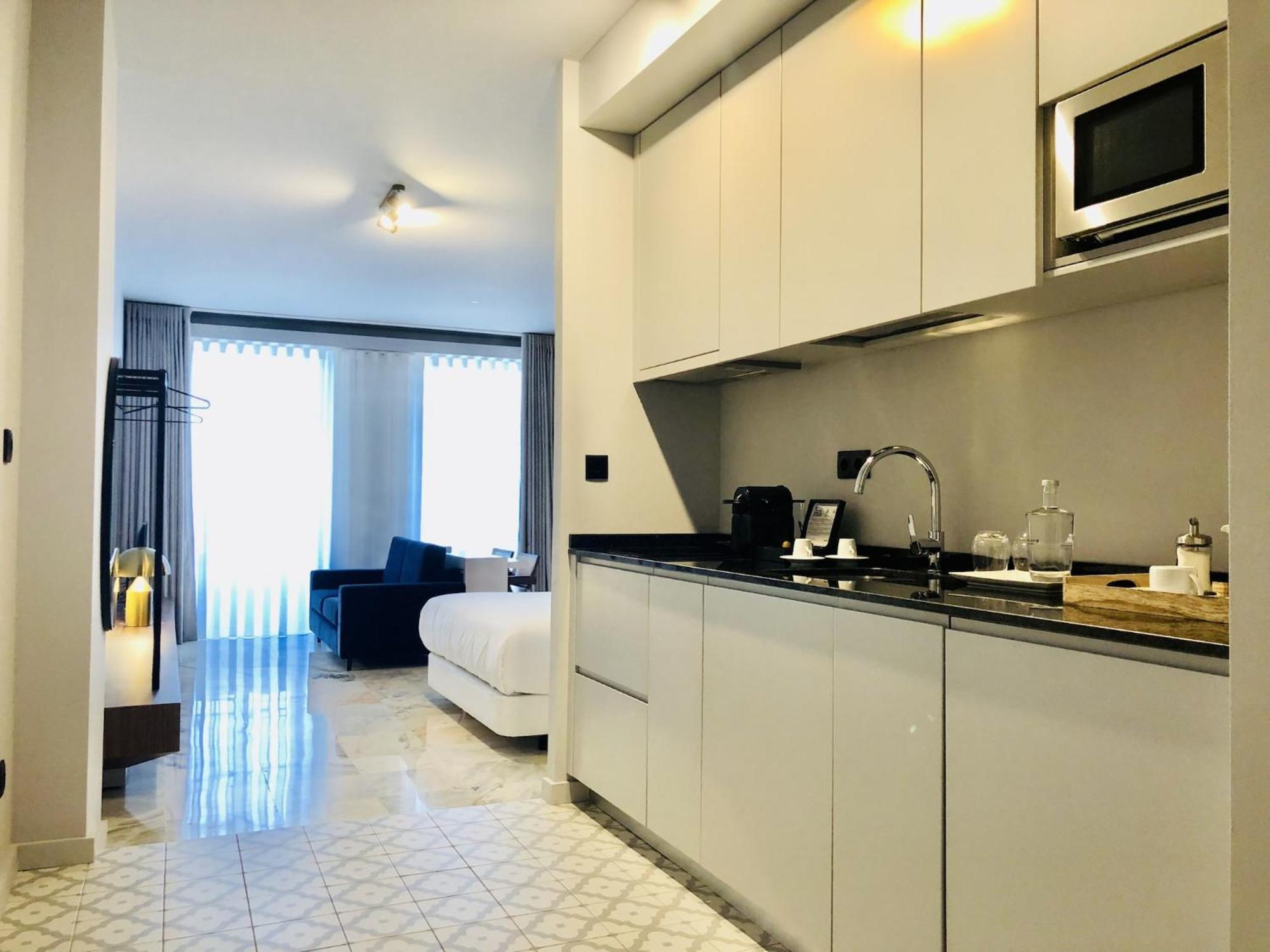 Bright And Spacious In Apartamento